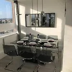 Modern, Family-Friendly Apartment By Hyde Park & Museums
